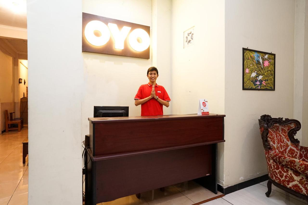 Kartika Syariah Homestay By Stayku Сурабая Экстерьер фото